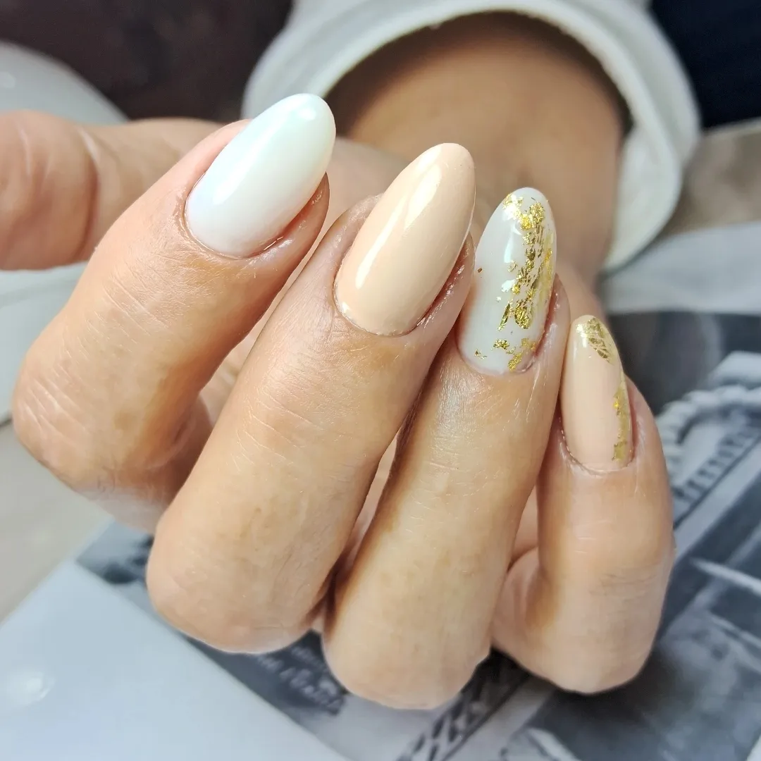 Alongamento em gel com formato quadrado