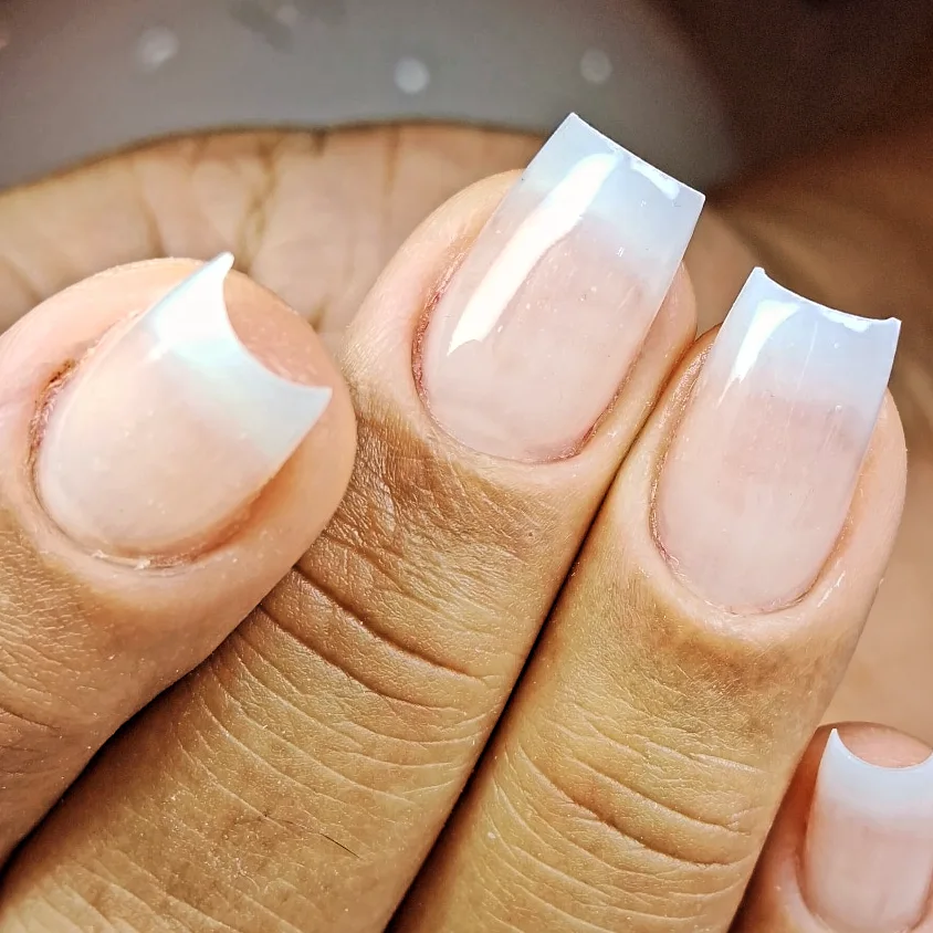 Pedicure completa com cuidado e atenção